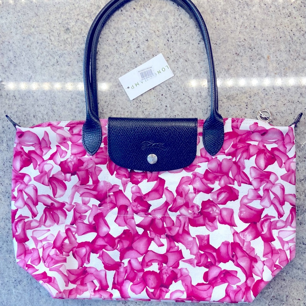 Brand new, never used longchamp shoulder bag!